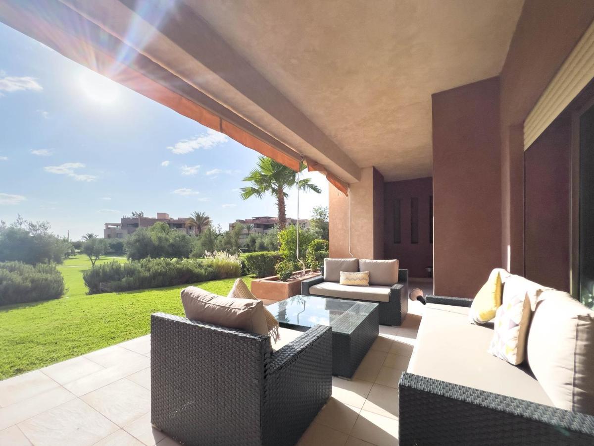 Appartement Les Jardins Du Paradis 2. *